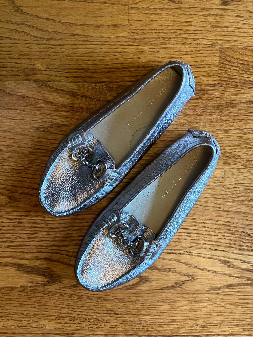 Patricia Green Metallic Silver Leather Moccasin Loafers with Chain Detail